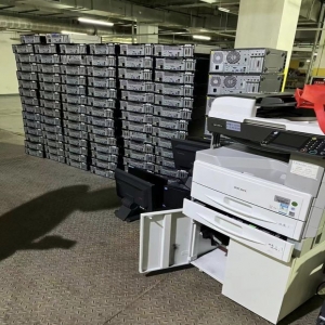 深圳回收電腦上班族專屬福利：英耀貼心服務，工作之余輕松變現